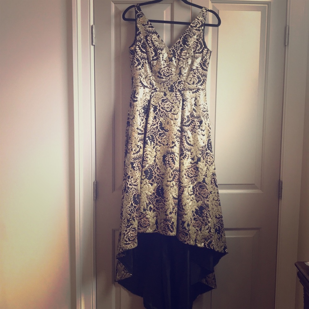 Prom, gala, wedding dress sz 4 Calvin Klein